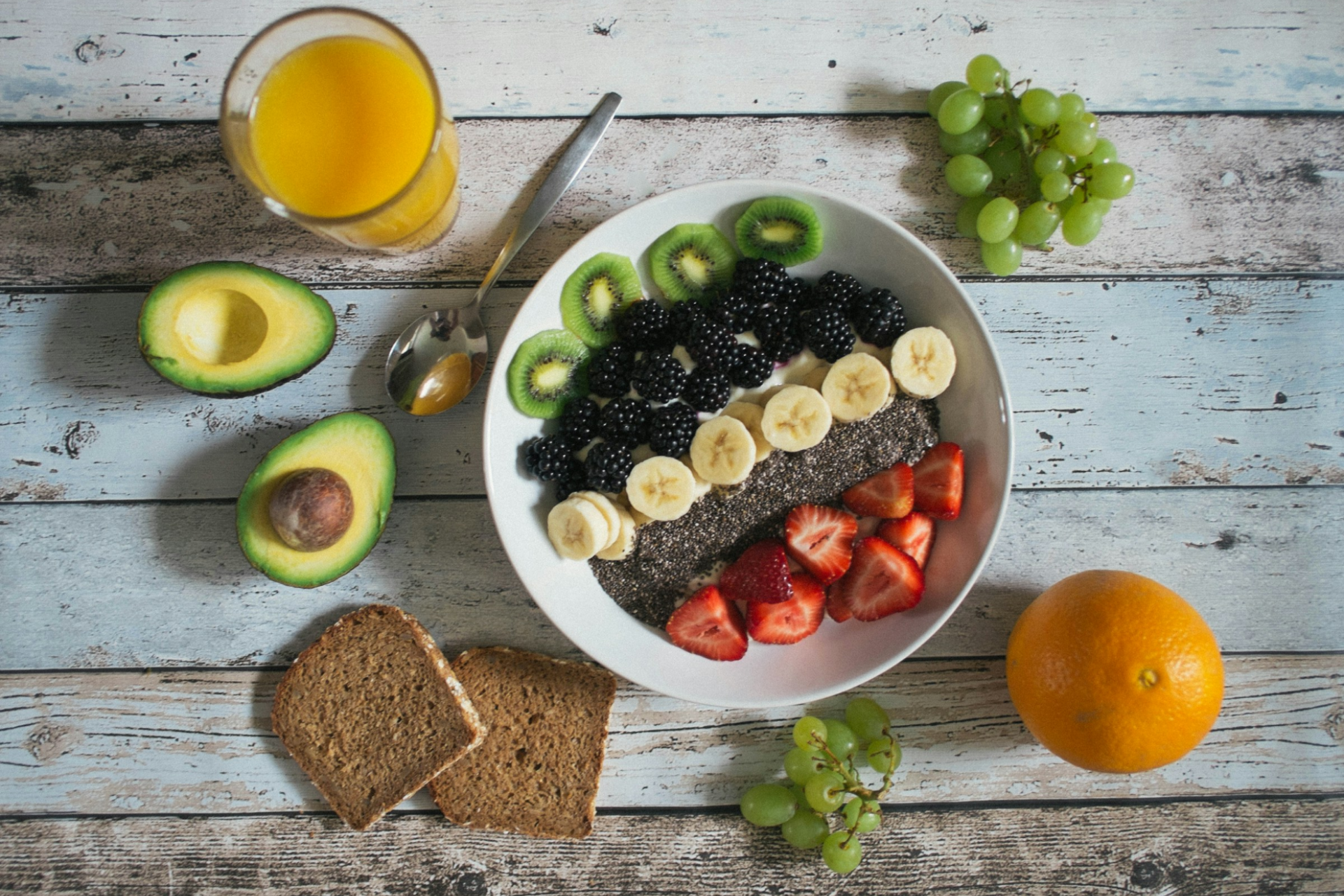 How to Eat Healthy Without Counting Every Calorie